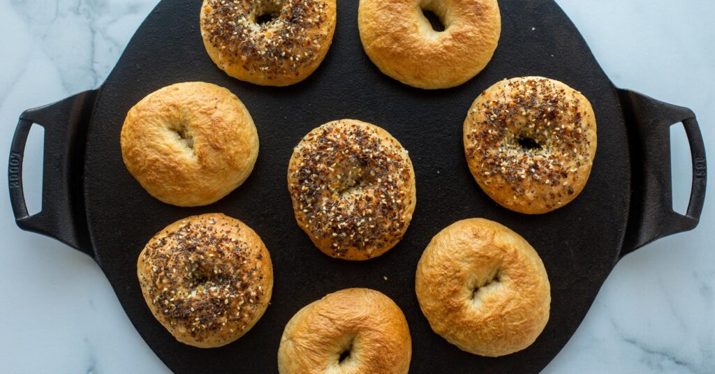 Classic Bagels
&ndash; Lodge Cast Iron