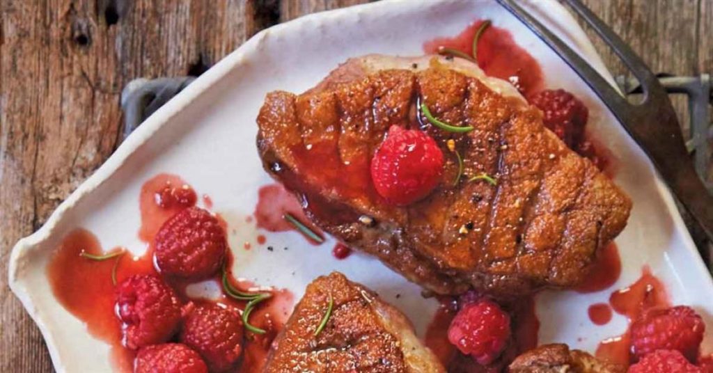 Pan-seared Duck Breasts with Raspberries – Lodge Cast Iron