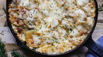 Patate Gratinate Con Formaggio Ed Erbe Al Forno