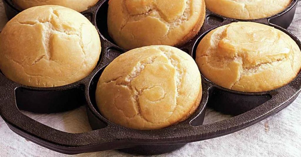 Spoon Rolls – Lodge Cast Iron