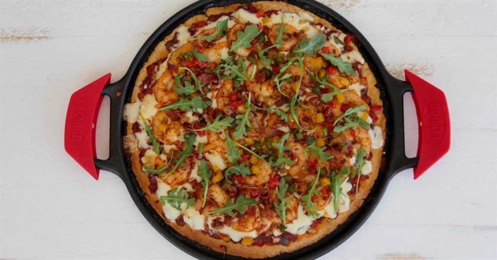 Smoky Cajun-Style Shrimp'n Bacon Pizza With Crispy Cornbread Crust
&ndash; Lodge Cast Iron