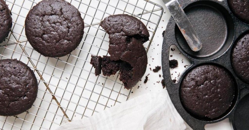 Chocolate Olive Oil Cake – Lodge Cast Iron