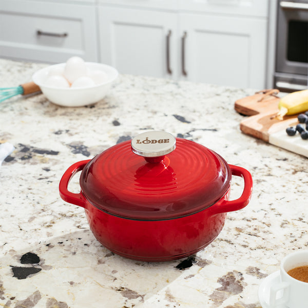 1.4 Lt Red Enameled Cast Iron Dutch Oven