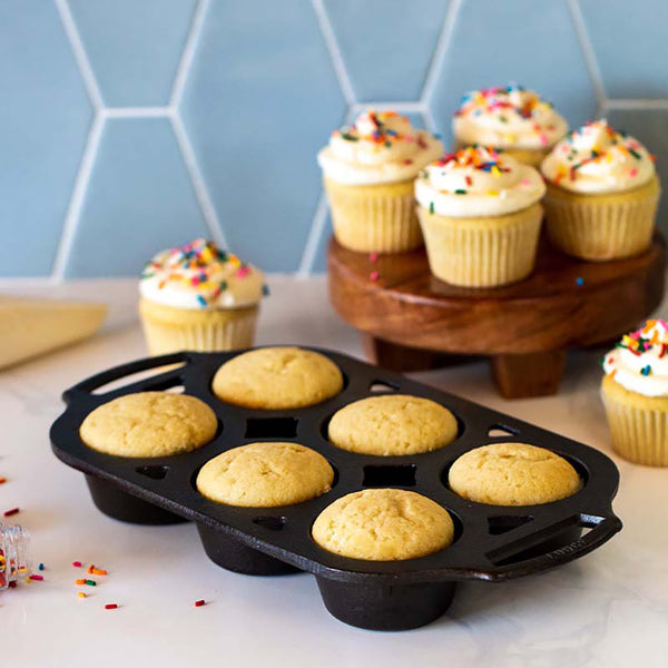 Μαντεμένια Φόρμα 6 Θέσεων Για Cupcakes + Λαβές Σιλικόνης