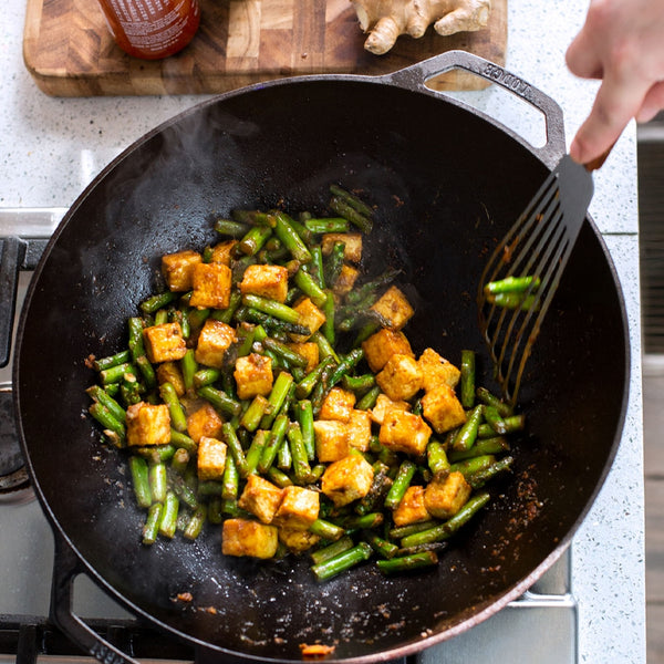 35.5Cm / 6.8Liter Cast Iron Wok